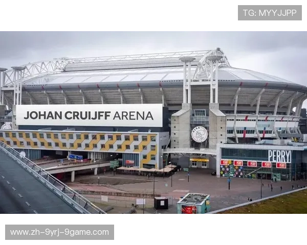 足球万圣节球场装饰是否打造惊悚氛围吸引年轻观众群体